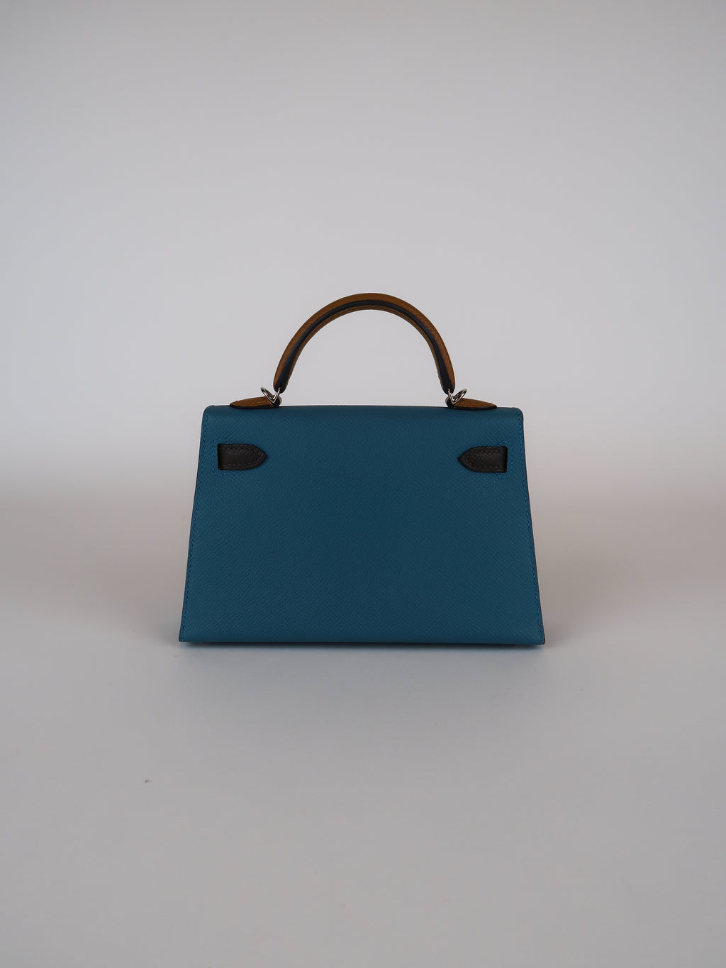 Hermès Tricolor Bleu Jean/Ecorce/Sesame Epsom Mini Kelly (PHW | 2024)