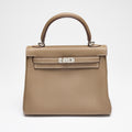 Hermès Étoupe Togo Kelly 25, palladium hardware, 2023 – photo 1 of 17