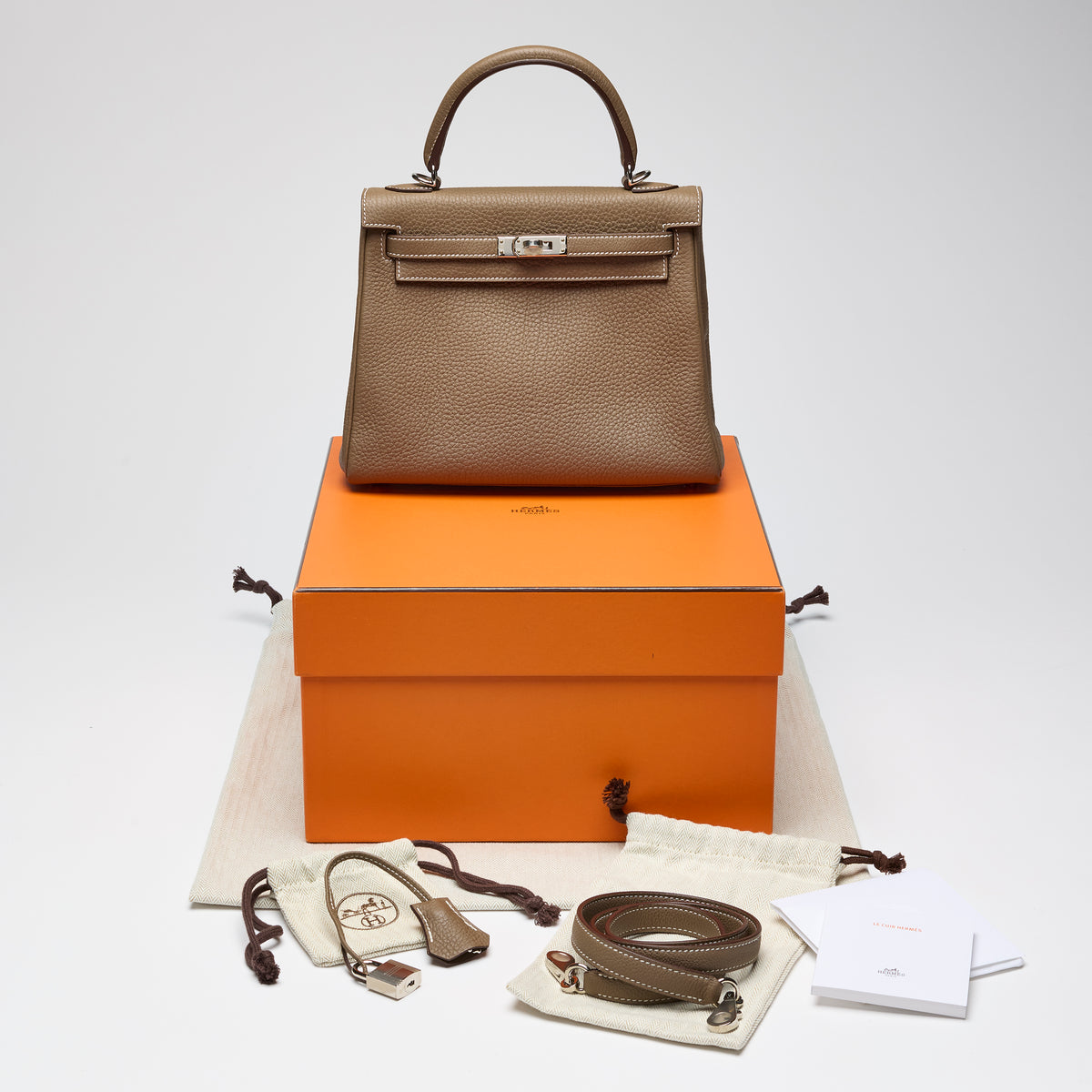 Hermès Étoupe Togo Kelly 25, palladium hardware, 2023 – photo 17 of 17