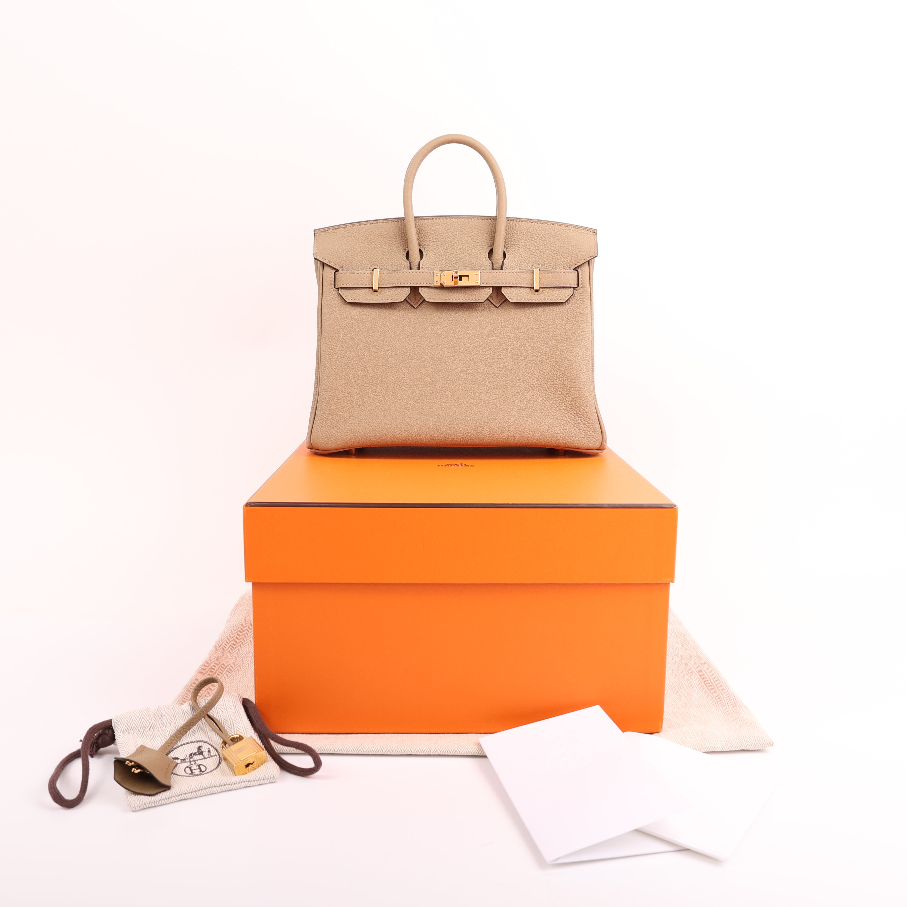 Hermès Beige Marfa Togo Retourne Birkin 25 (GHW | 2024)
