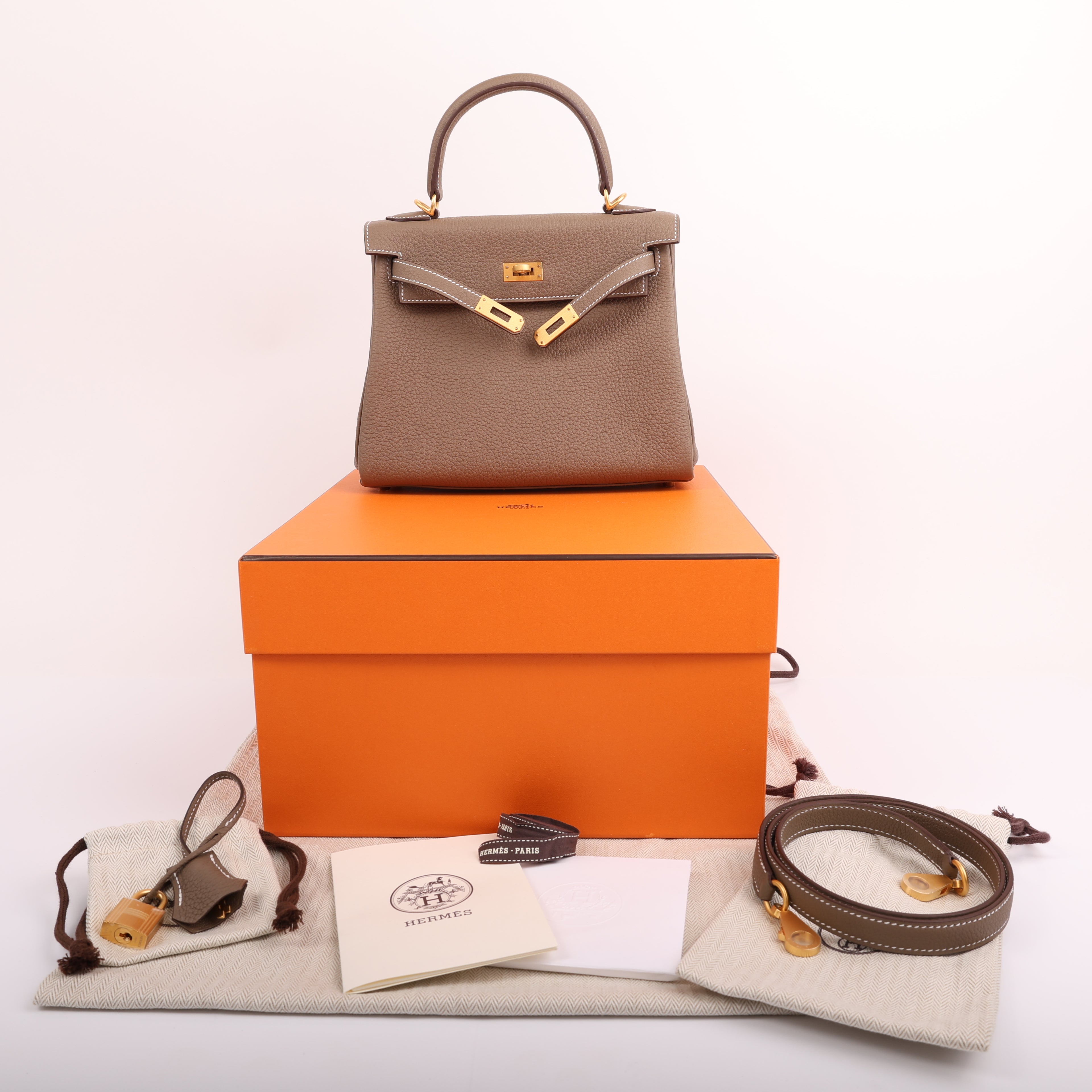 Hermes Etoupe Togo Retourne Kelly 25 (BGHW | 2025)