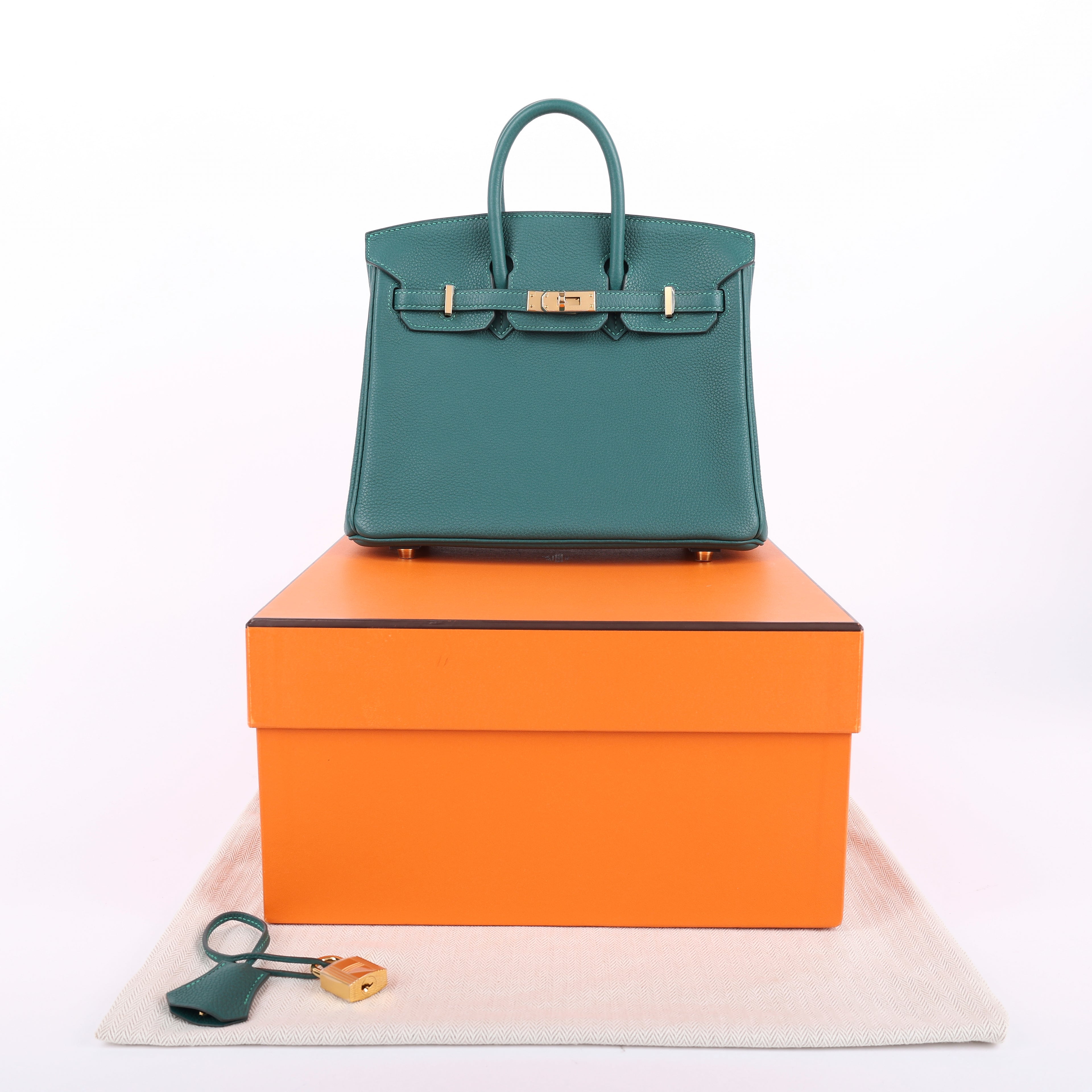 Hermès Malachite Togo Retourne Birkin 25 (GHW | 2017)