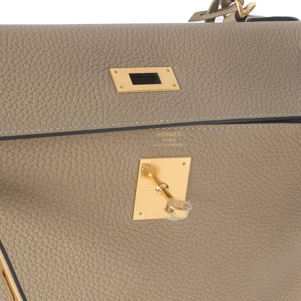 2021 Hermès Trench Clemence Retourne Kelly 28 GHW